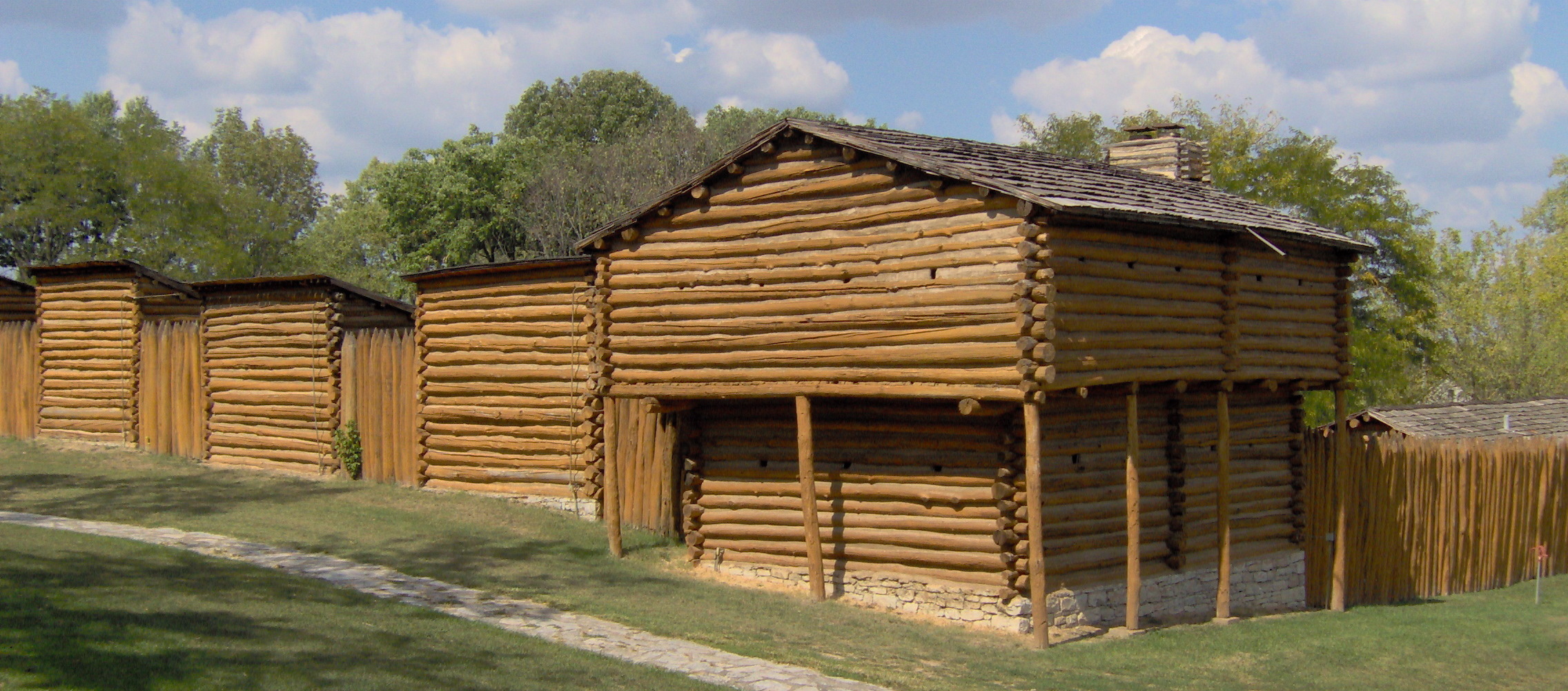 Reconstruction of Fort Harrod at Old Fort Harrod State Park, Harrodsburg — palisade and blockhouses on the hill above Big Spring. Photo: Sydney and Russell Poore, 2007.