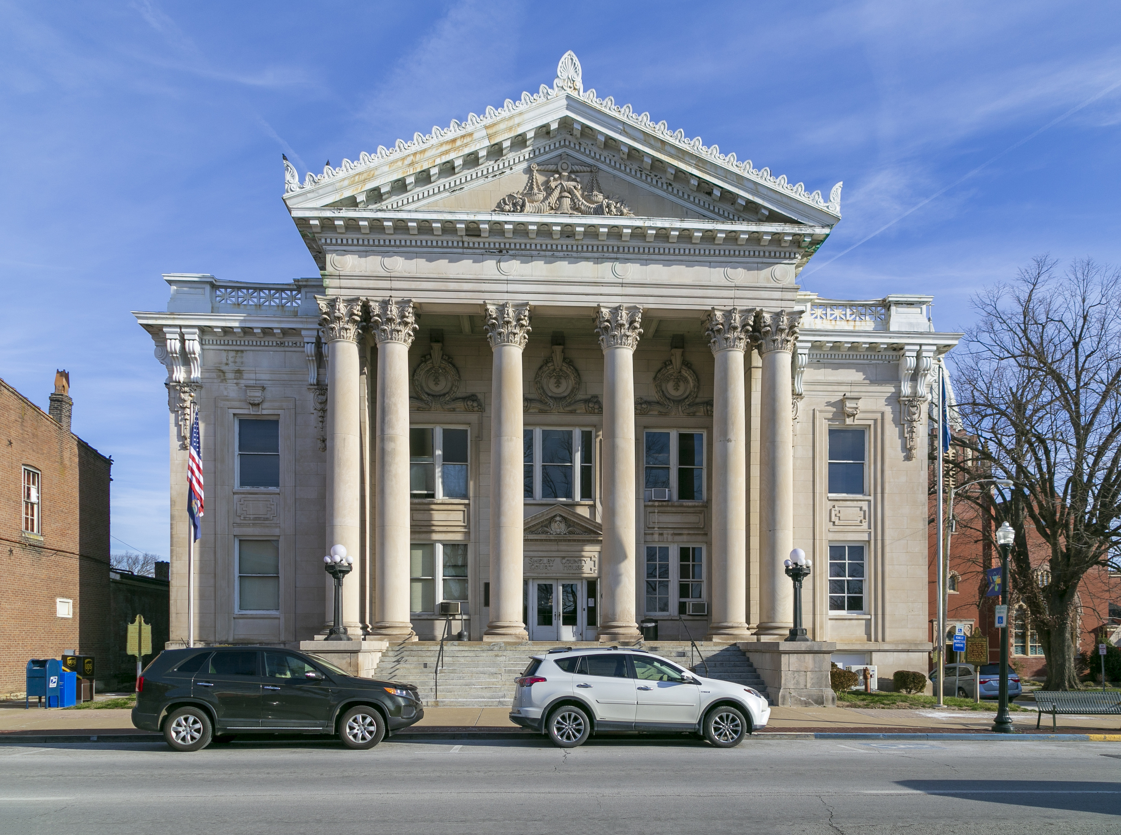 Former Shelby County Courthouse (1913), 5th & Main, Shelbyville — the lawn where markers 1238, 28, 1089, 1379, and 2214 cluster.